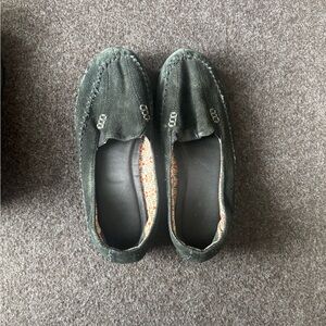 Skechers Charcoal Gray Sole Sneakers